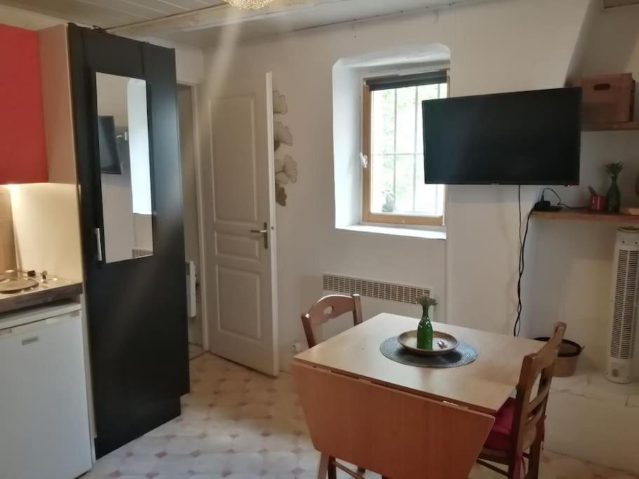 Appartamento Petit Studio Au Coeur D'Uzès Esterno foto