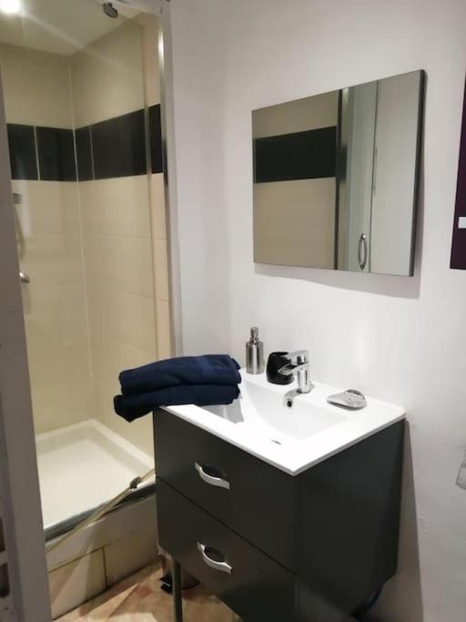 Appartamento Petit Studio Au Coeur D'Uzès Esterno foto
